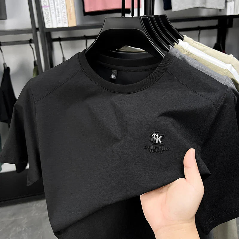 2026 New Men's Korean Style Fashion Badge Short Sleeved Sleeve Round Neck T-shirt Casual and Comfortable Summer Versatile Top