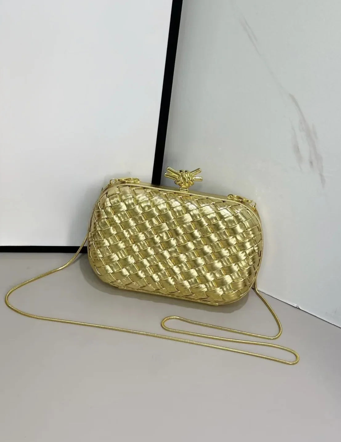 Elegant Box Shaped Dinner Clutch Crossbody Bag for Women Fashionable Chain Strap Handbag Retro Style Leather Handbag