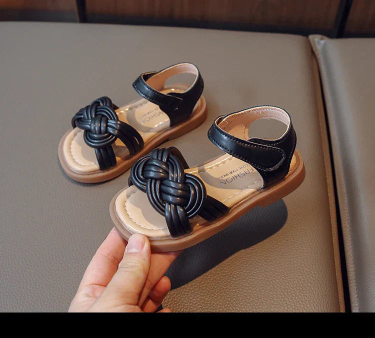 Children Fashion Girls Sandals Casual Weave Breatheable 2023 New Summer Beach Shoes Princess Flats Hook & Loop Chic Kids Korean