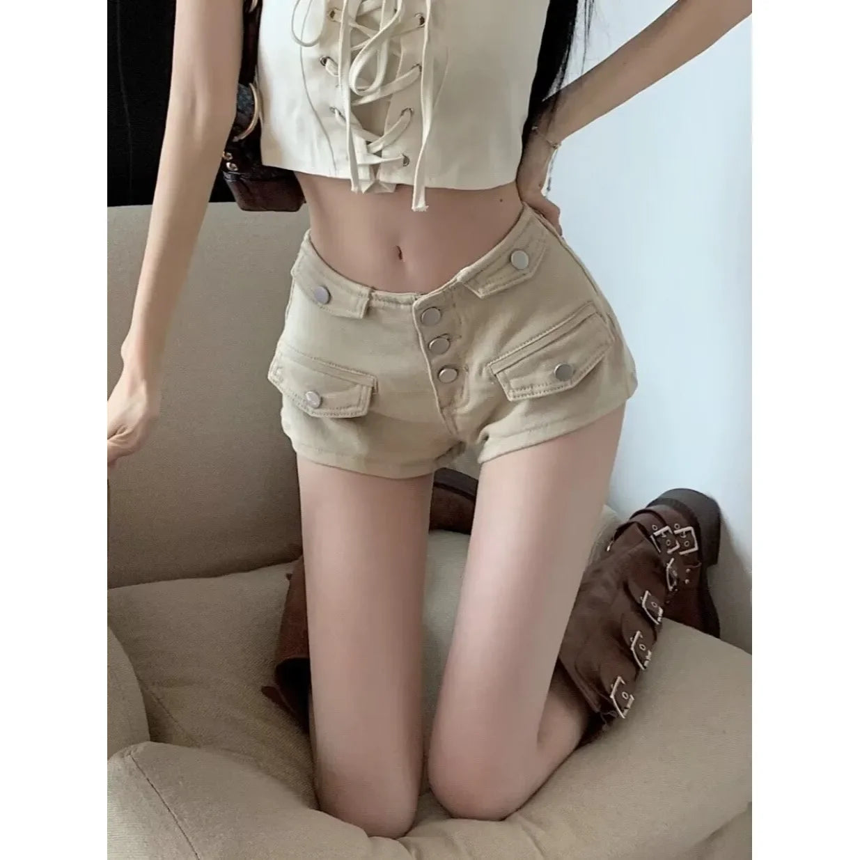 Korean Style Women's Khaki Denim Shorts 2026 New Triple Buttons High Waist Slim Fit Casual Commuter Streetwear Jean Shorts