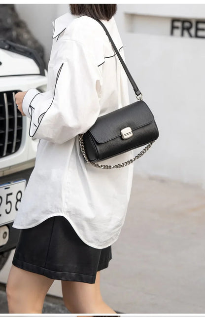 Supple Genuine Leather Women's Barrel Crossbody Bag - Commuter-Friendly Small Chain Strap Shoulder Bag for Everyday Chic