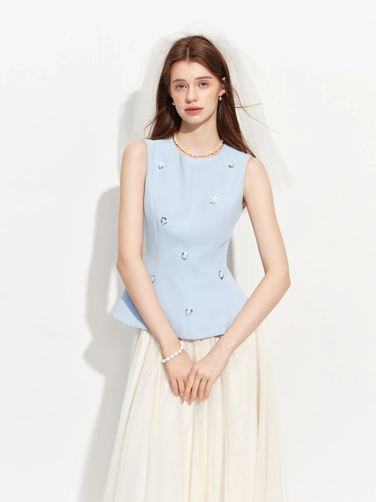 Women's Sleeveless Round Neck Beaded Vest Blouse Elegant Light Formal Top 2026 Summer Ceremony Wedding Bridesmaid