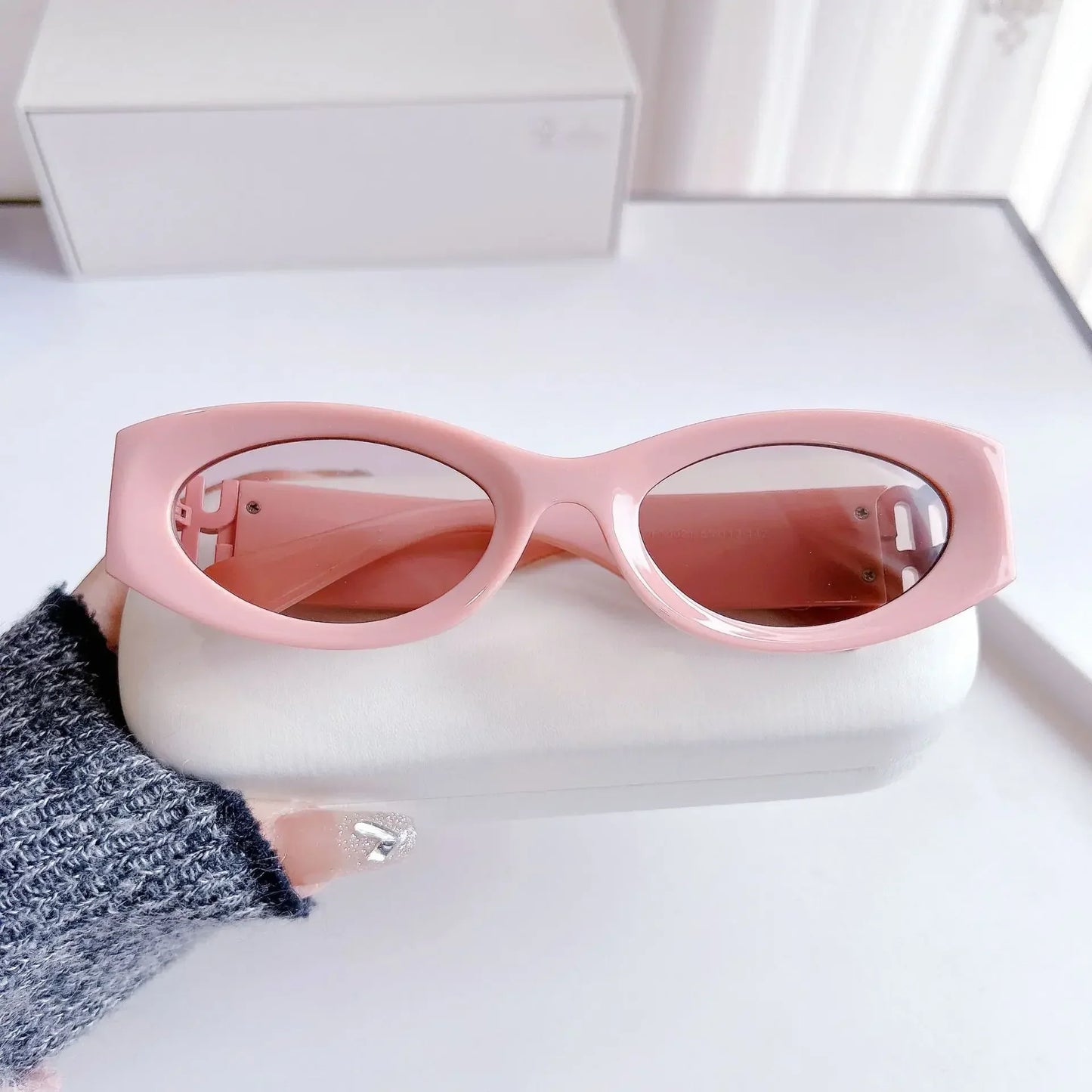 New Cat Eye Retro Fashion Sunglasses for Women Ins UV400 Vintage  UV400 Sun Glasses Gafas De Sol Vintage Sunglass Para Mujer