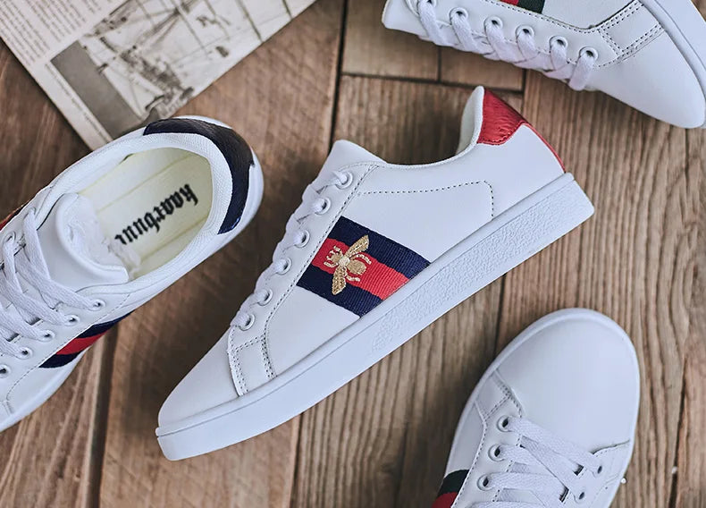 Original Brand Sneakers Men Bee Shoes High Quality Embroidery Men's Skateboard Shoes Comfortable Low Cut Women's Designer Shoes