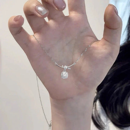 Certified 5mm Round Moissanite Necklace Niche Light Ribbon-motif Shape Pendant Necklaces for Valentine's Day Jewelry Gift