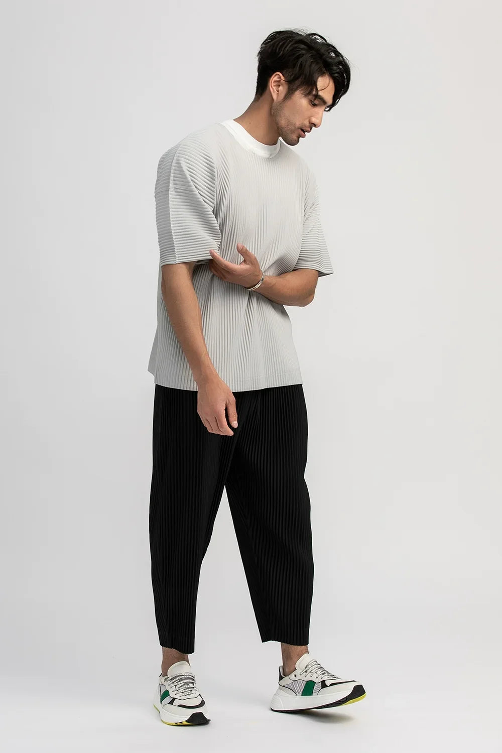 Miyake Shirt Thin Breathable Short Sleeve Round Neck T Shirt Summer Solid Sports Top Miyake Pleated Men