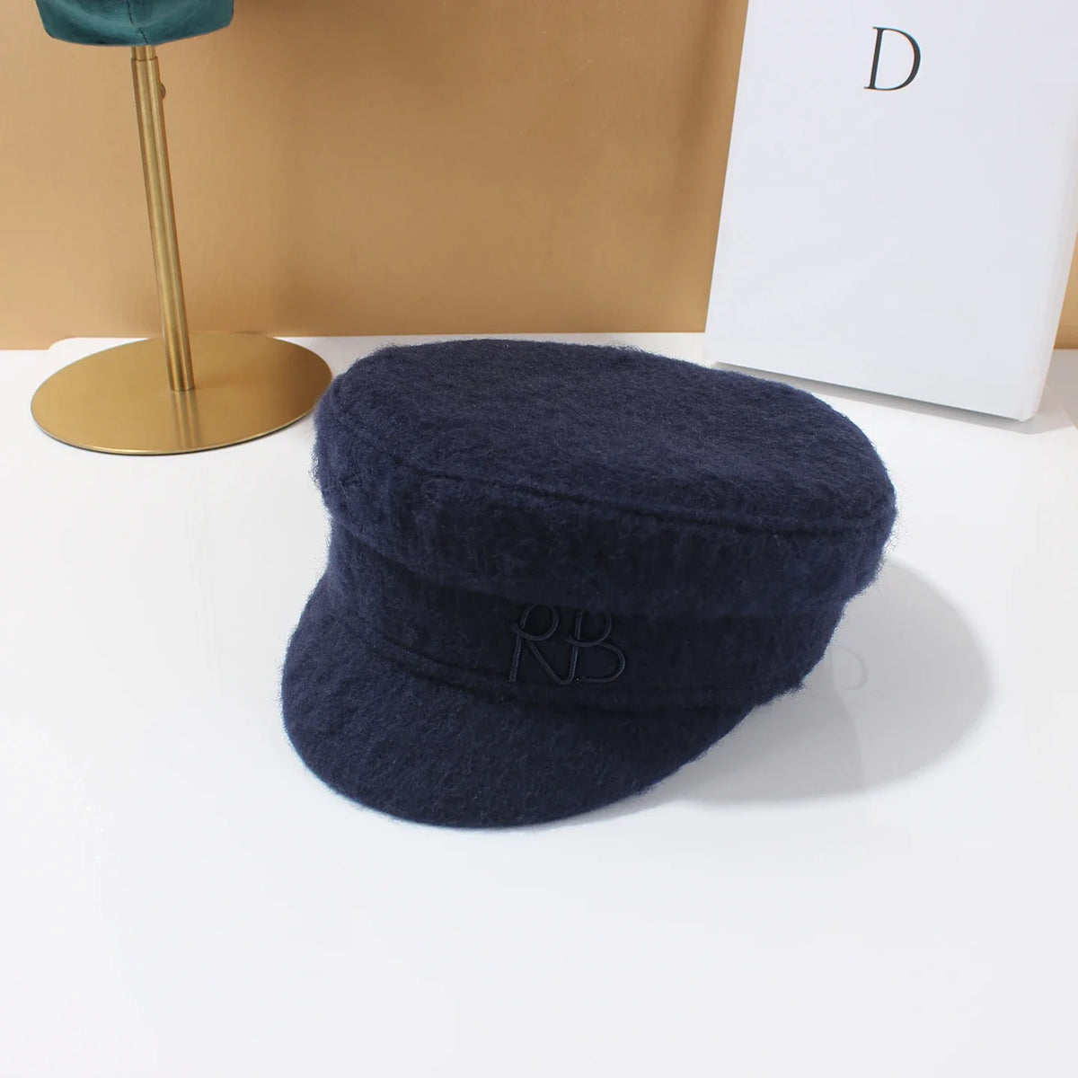 Brand Designer New Winter Embroidery Letter Baker Boy Straw Caps Purple Newsboy Caps Thick Warm Flat Cap Chapeau Homme
