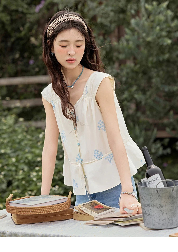 Print French Summer Shirts for Women New 2025 Sleeveless V-neck Blue Flower Cotton Blouses Female Fashion Tops MXE32X1777