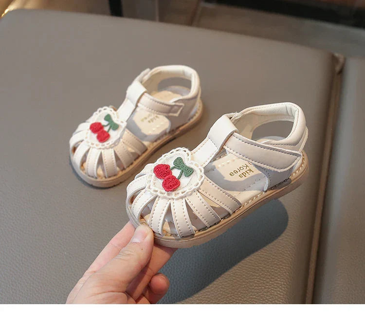 Summer Baby Girls Sandals Pu Leather Cartoon Strawberry Children's Beach Sandals Cowhide Non-slip Sole Kids Shoes