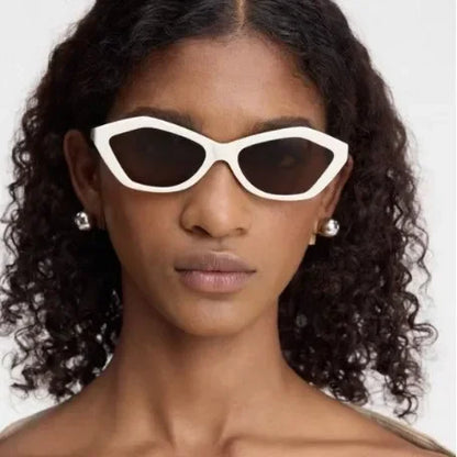 Fashion UV400 Cat Eye Sunglasses for Women Outdoor Stylish Retro Eyewear with Unique Temple Design Sun Glasses Gafas De Sol