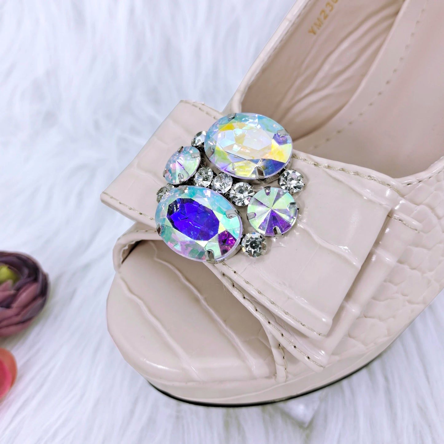 Crocodile Textured Ribbon And Colorful Crystal Embellished Clutch With Long Shoulder Strap Women's Shoes And Bag Set