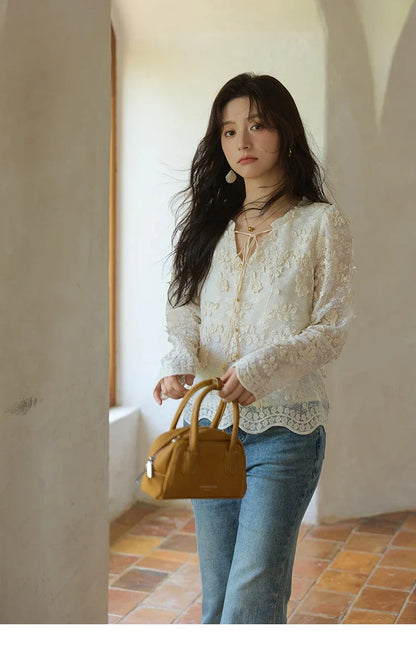 Apricot Lace Jacquard Embroidered Shirt 2025 Autumn Black Fungus Edge Lace-up Vintage Commuter Top Office Lady MXE41X1927
