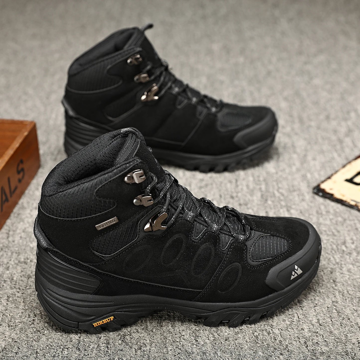 High-Top Men Hiking Boot Winter Outdoor Shoes Lace-Up Non-slip Outdoor Sports Casual Trekking Boots Man Waterproof Suede