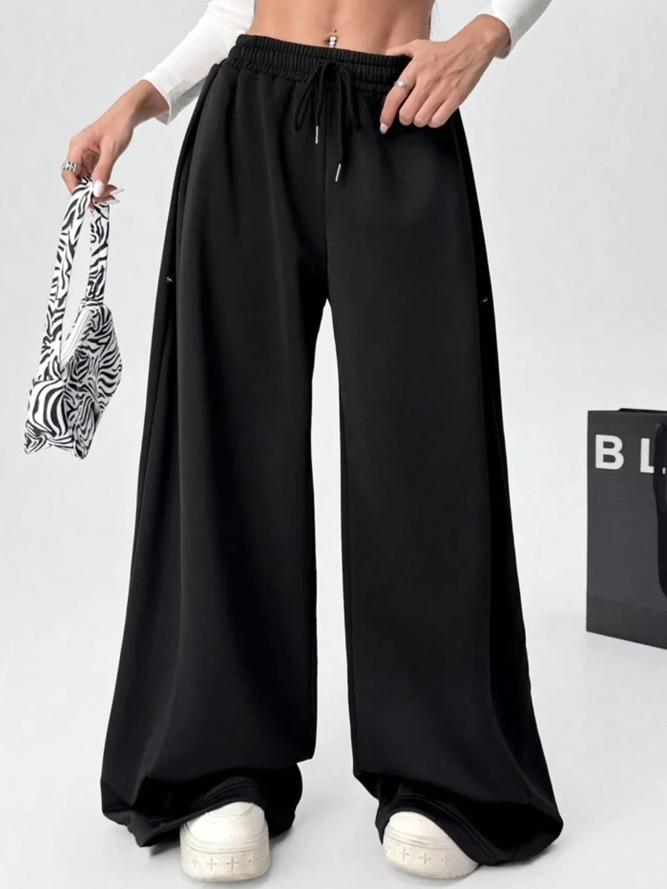 Women's Plus-size Fleece Sweatpants for Autumn and Winter Warm Casual Loose Stylish and Versatile Streetwear Trendy Oversized