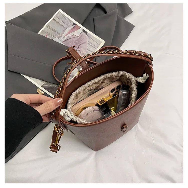 2026 Summer New! Light - Luxury Women's Bucket Bag - High - End Niche Design, Stylish Shoulder Messenger for All Occasions