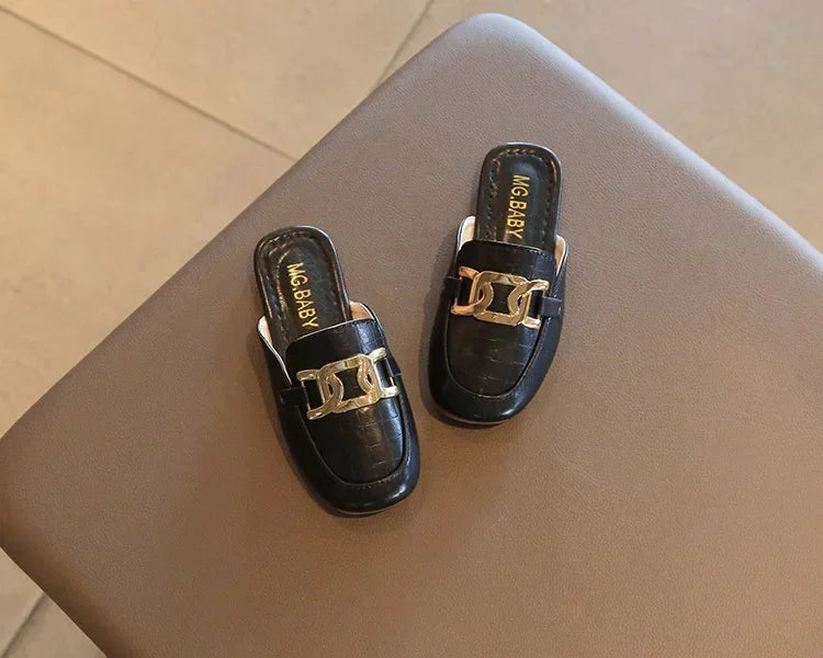 Children Sandals for Girls 2024 Summer New Girls Covered Toes Flat Leather Slippers Casual Lazy Metal Korean Kids Fashion Flats