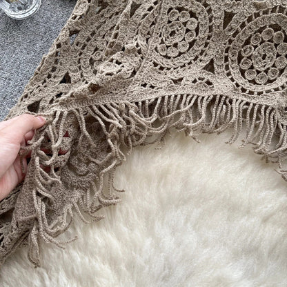 Autumn Casual Loose Knitting Top O Neck Hook Flower Hollow Long Sleeved Tassel Design Fashion French Vintage Blouse