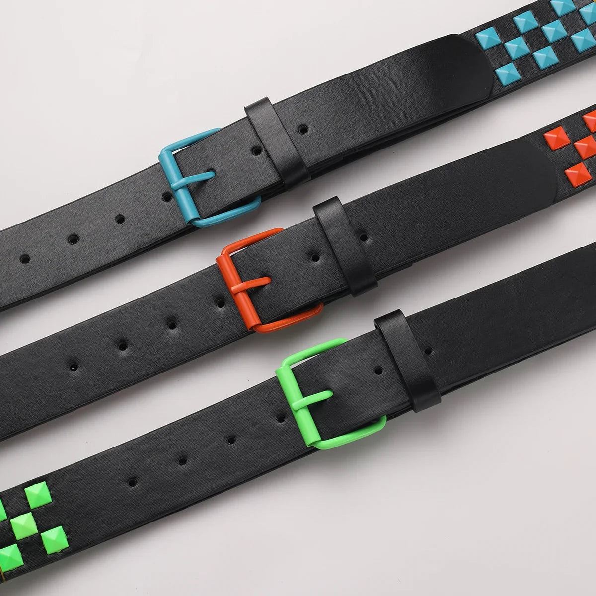 Ladies' inlaid belt, suitable for punk, street, and retro styles, can be paired with hard items such as leather jackets