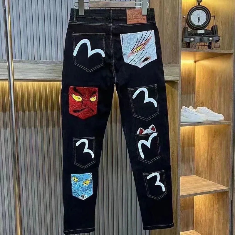 Mens Jeans Harajuku Fortune God Print Multi Pocket Denim Pants New Workwear Cargo Trousers Casual Streetwear Fashion Autumn New