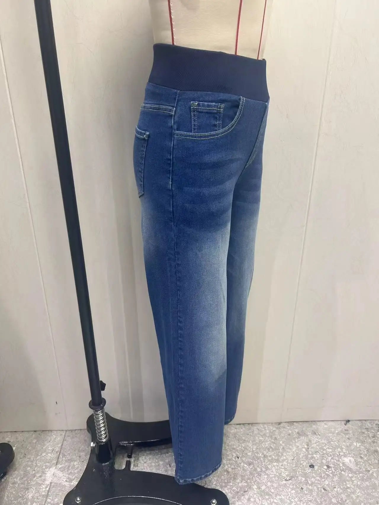 Jeans for Woman Y2k Jeans Baggy Jeans Stretchy Fabric Loose Straight Leg Ribbed Waist Design Modern Trousers Urban Fashion