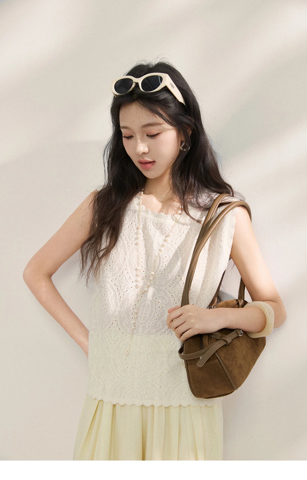 Elegant Sleeveless Lace Knit Tank Top for Women 2026 Summer New Scalloped Edge Hollow Out  Loose Casual Blouse MXF21Z3093