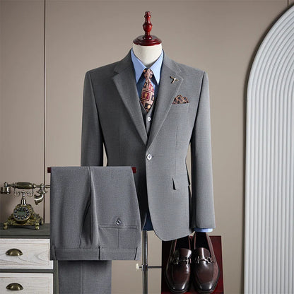 High-quality, Fashionable and Stylish Plus-size Men's Solid-color Suit Set, Men's Three-piece Set, One-button Casual Suit
