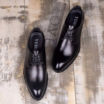 Men's Korean Style Business Casual Leather Shoes with Invisible Height Increase Versatile Pointed Toe British Style Trendy Shoes