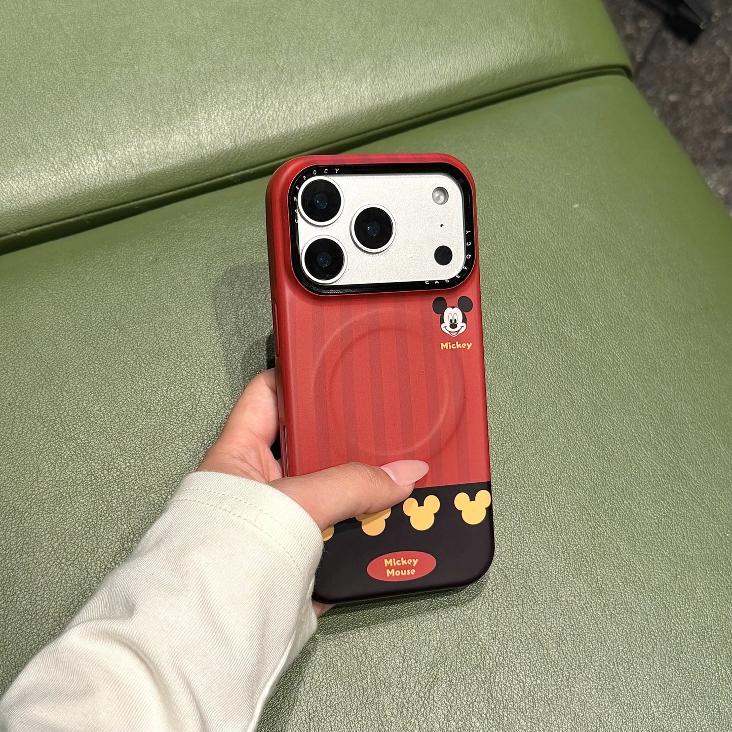 Cute Mickey Glove For Magnetic Phone Case with Stand 3D Hand Shape Grip Holder for 17 16 15 14 13 Pro Max  Disney Cartoon Cover.