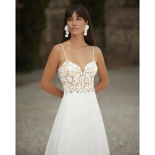 2026 Customized A line Bridal Gown Lace Applique Spaghetti Straps Backless Wedding Dress for Elegant Brides