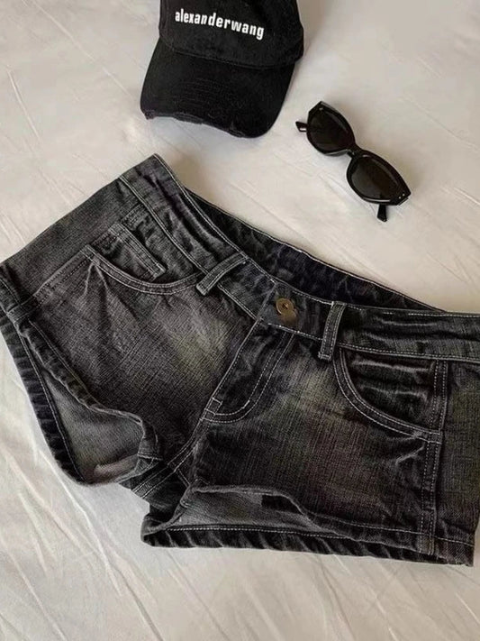 Vintage Black Denim Shorts Women Sexy Gyaru Low Waist Shorts Female Y2k Punk Retro Summer Streetwear Short Jeans Slim Up