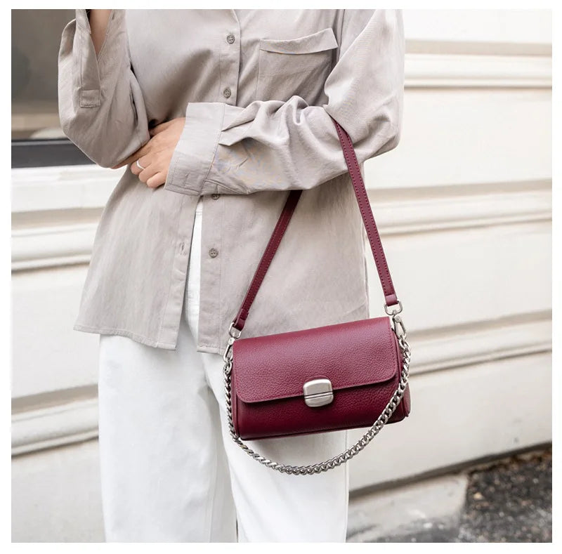 Supple Genuine Leather Women's Barrel Crossbody Bag - Commuter-Friendly Small Chain Strap Shoulder Bag for Everyday Chic