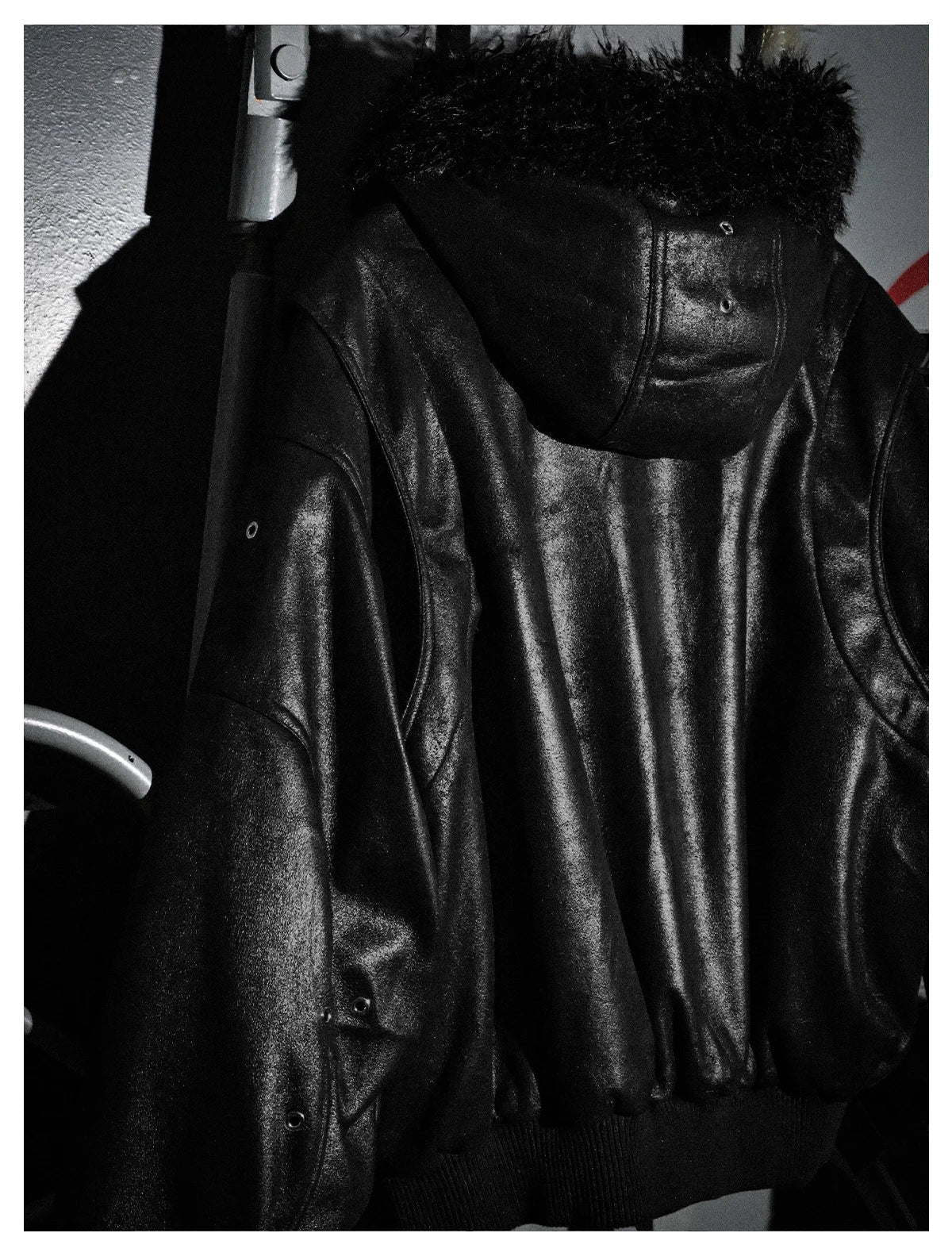 Spring Autumn Cool Short Oversized Thick Warm Pu Leather Jacket Men with Faux Fur Trim Hood Luxury Designer Clothes