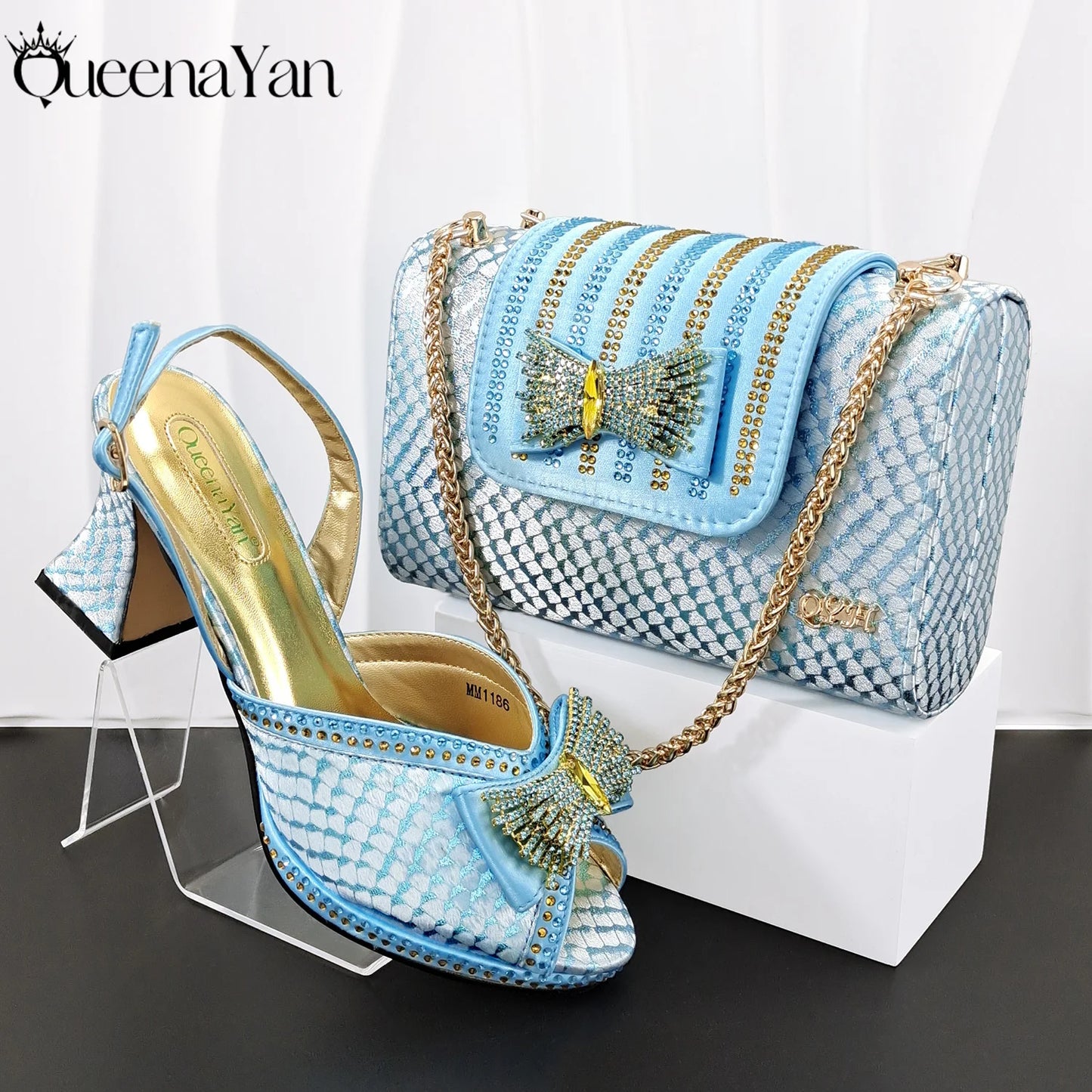 Hot Selling Sky Blue Color Party Peep Toe High Heels and Handbag  Set With Striped and Rhinestone Decoration Design