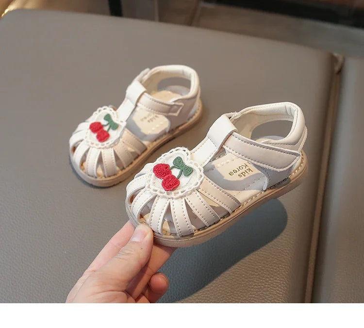2025 New Summer Baby Girls Sandals Pu Leather Cartoon Strawberry Children's Beach Sandals Non-slip Sole Kids Shoes 21-30