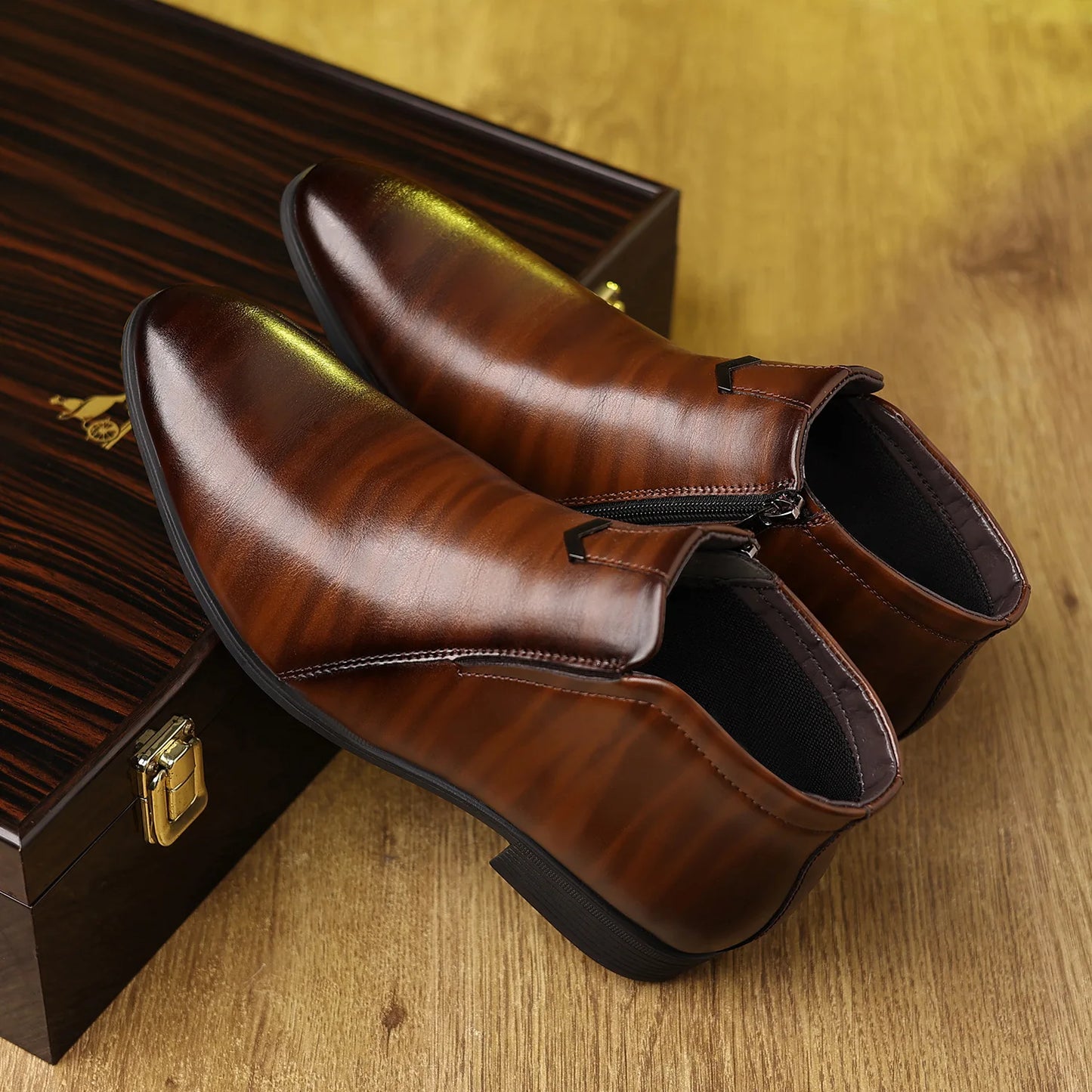Men Handcrafted Leather Ankle Boots Side Zipper Pointed Toe Chelsea Boots Comfortable Non-slip Formal Business Casual Shoes 2026