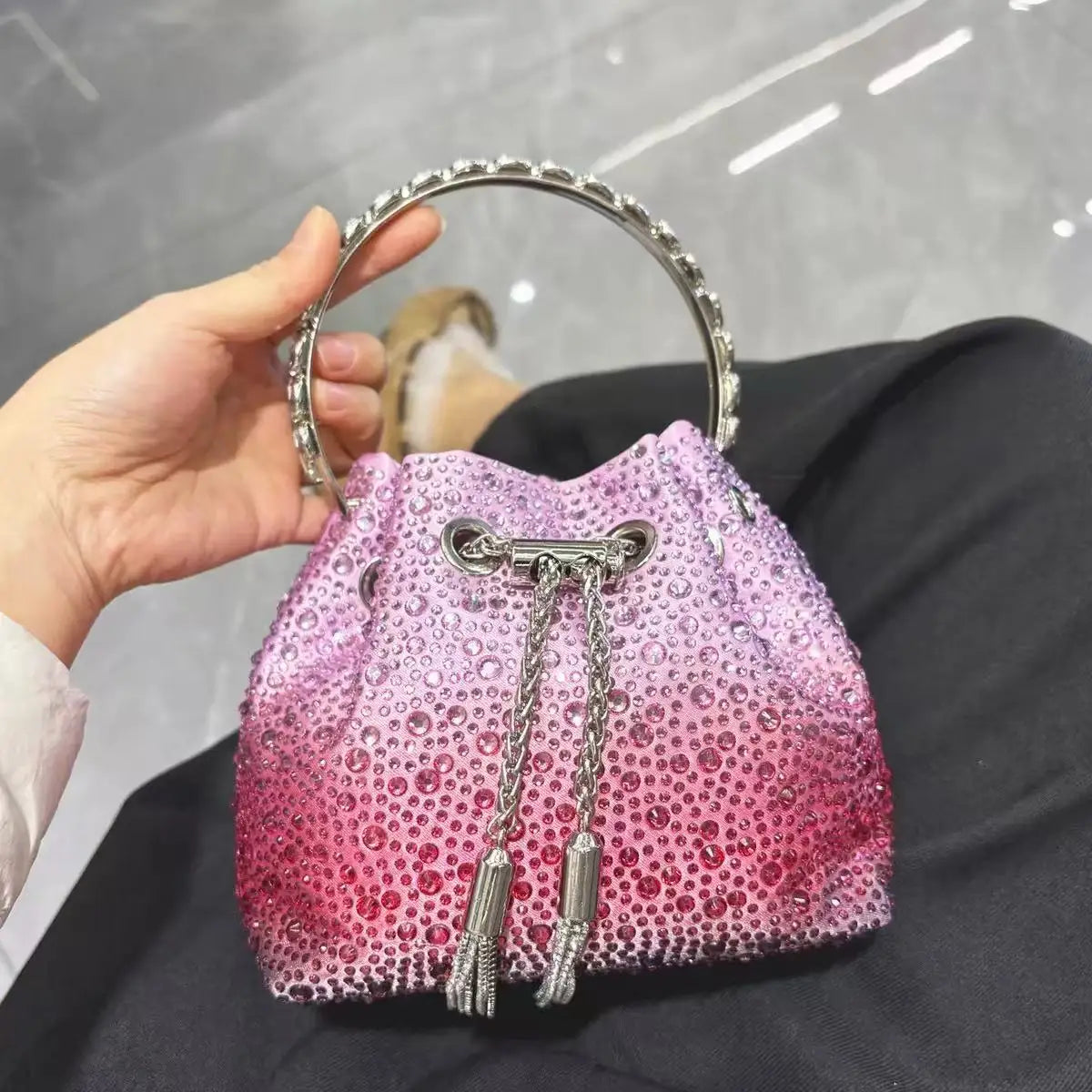 Luxury Designer Women Handbag Glitter Diamond Banquet Bag Satin Bucket Bag Wedding Party Clutch Purse Exquisite Evening Bag