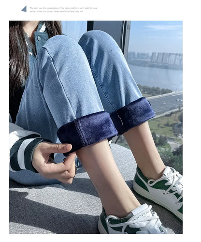 Black 2024 Winter Straight Fleece Jeans Women Casual Vintage Warm Thick Loose High Waist Elastic Velvet Denim Pants