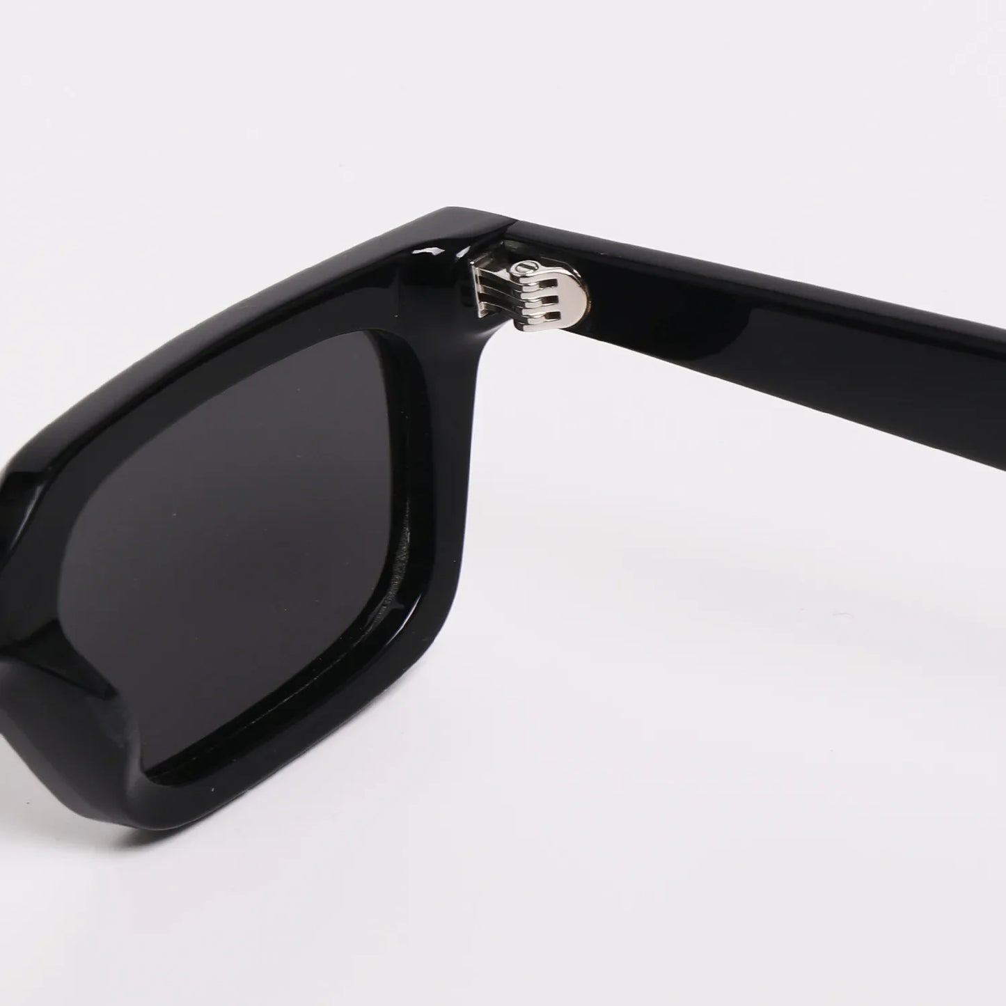2026 Fashion Rectangular Small Frame Designer Men Sunglasses Punk Modern Street Sun Protection UV400 Women Polarized Sunglasses