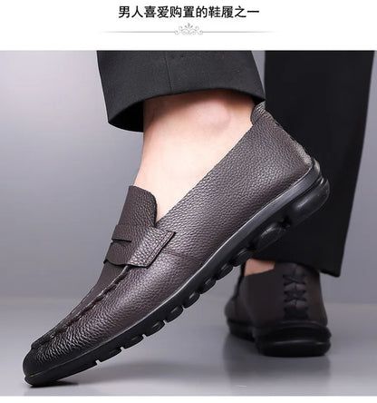 2026 Spring Autumn New Loafers Male Solid Color Fashion Casual Leather Shoes Male Soft Sole Light Driving Shoes Man