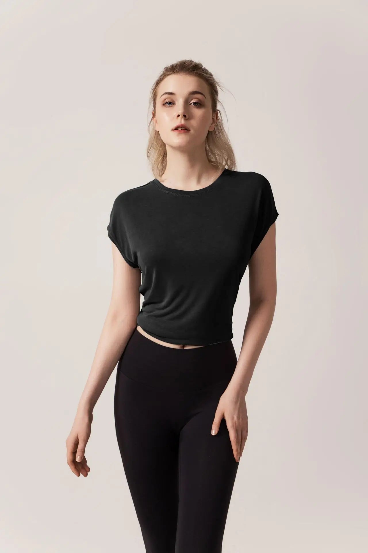 Women's Split Side Yoga Top Sexy Open Back Fitness T-shirt Loose Fit Workout Tee Running Sports Cover Gym Wear Woman Clothing