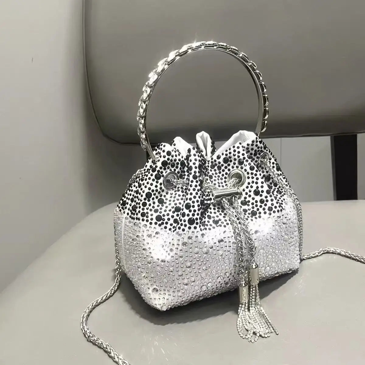 Luxury Designer Women Handbag Glitter Diamond Banquet Bag Satin Bucket Bag Wedding Party Clutch Purse Exquisite Evening Bag