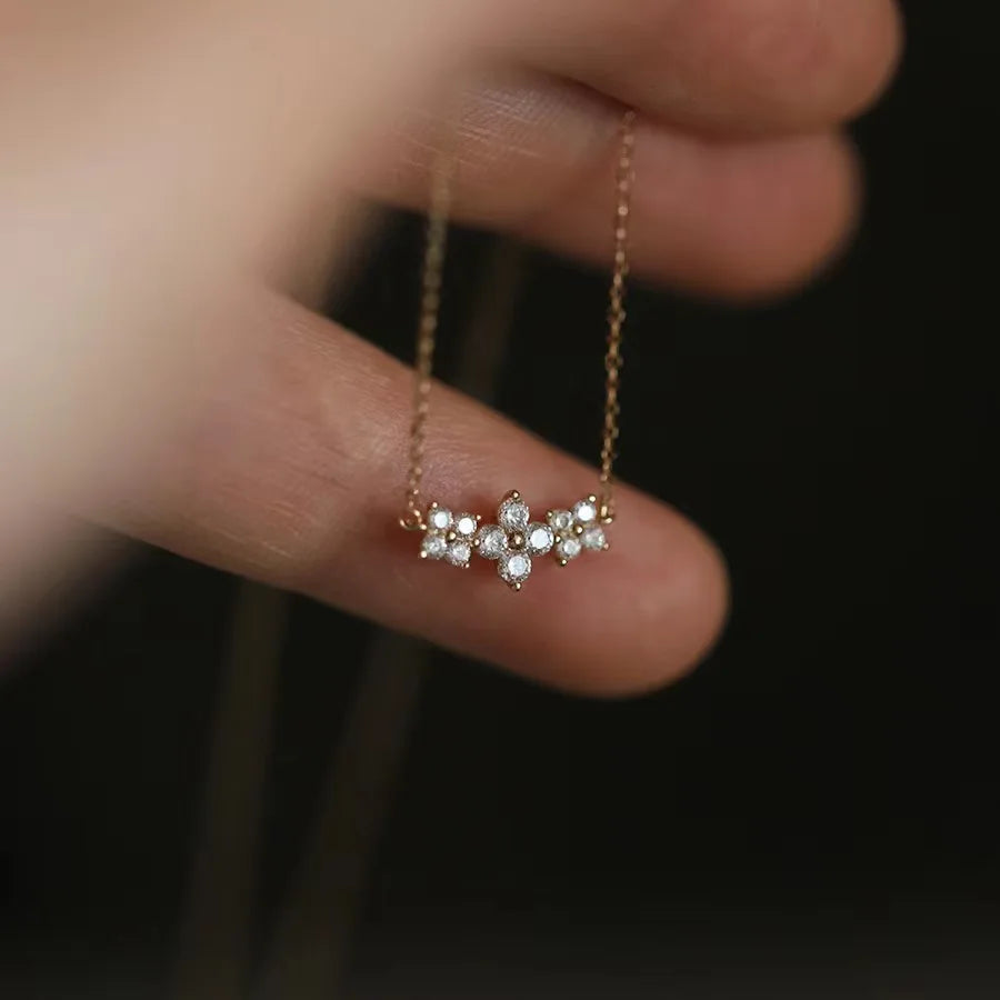 925 Sterling Silver Romantic Three Four Petals Flower Clavicle Necklace for Women Exquisite Charms Party Wedding Jewelry