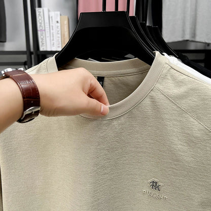 2026 New Men's Korean Style Fashion Badge Short Sleeved Sleeve Round Neck T-shirt Casual and Comfortable Summer Versatile Top