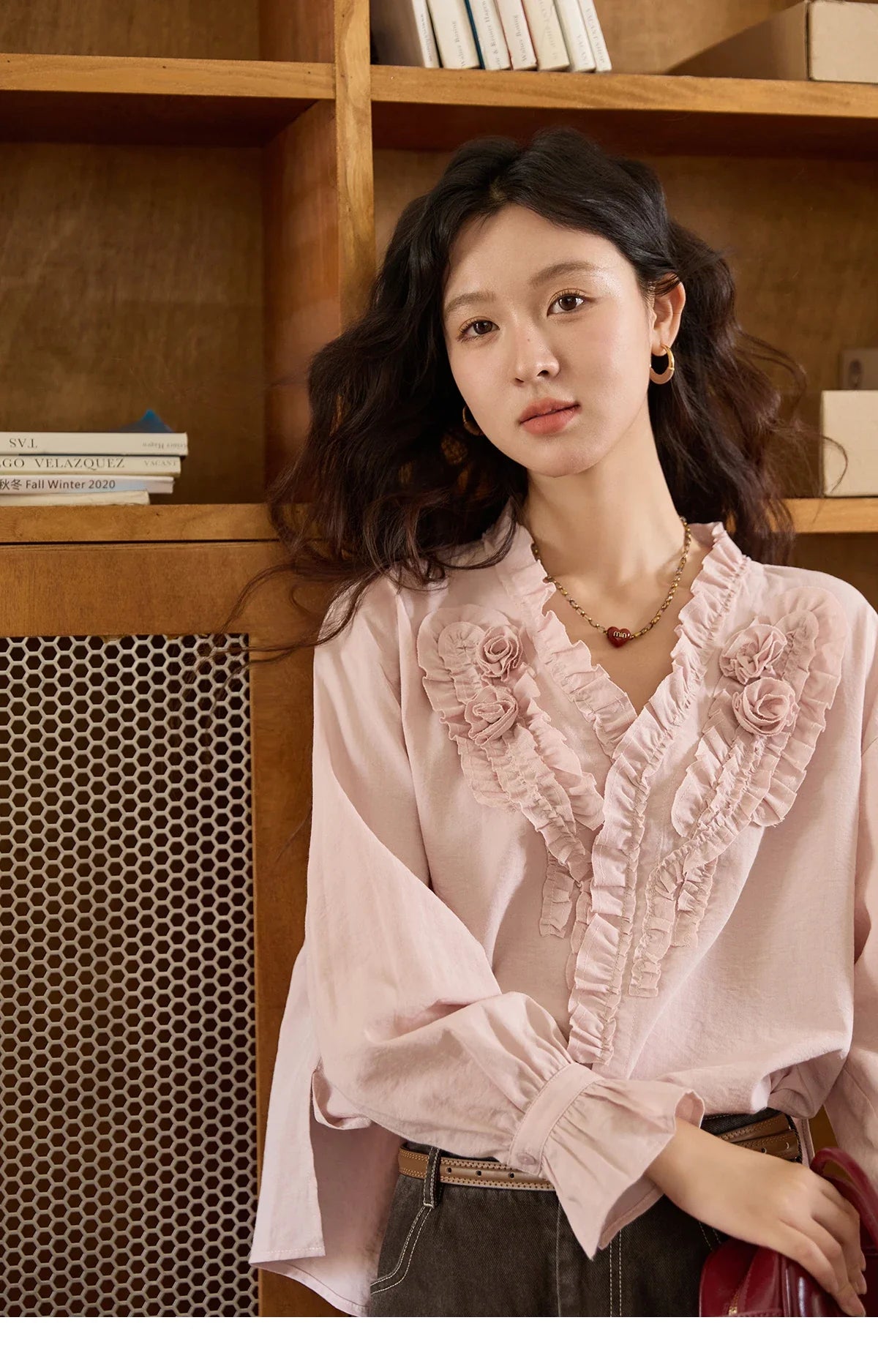 Hand Sewn Rose Blouse for Women Autumn 2025 V-neck  Edible Tree Fungus Edge Tops Sweet Lantern Sleeves Blouses MXE44X2470
