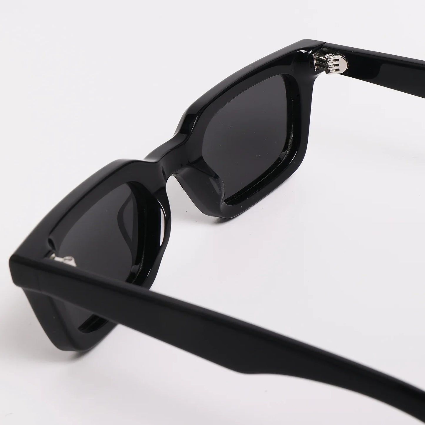 2026 Fashion Rectangular Small Frame Designer Men Sunglasses Punk Modern Street Sun Protection UV400 Women Polarized Sunglasses
