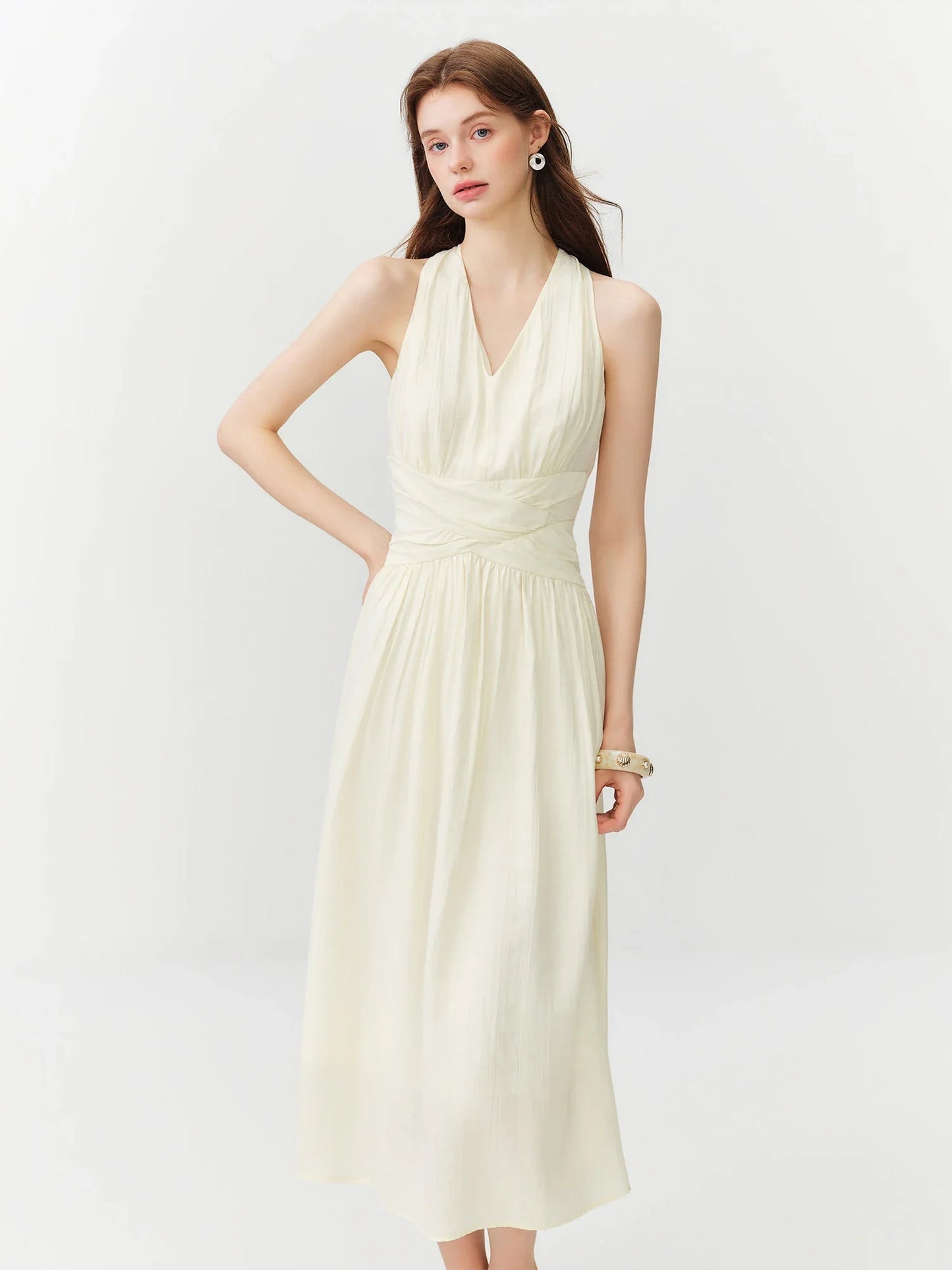 Vacation French Style Halterneck V-neck Waist Sleeveless Dress for Women 2026 Summer New Twist Mid-length Elegant Ins