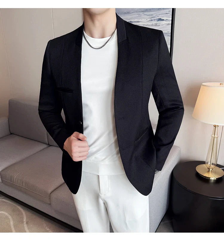 The new Chinese-style collarless suit is fashionable, handsome and versatile. It is a solid-color Korean-style fitted and fashio
