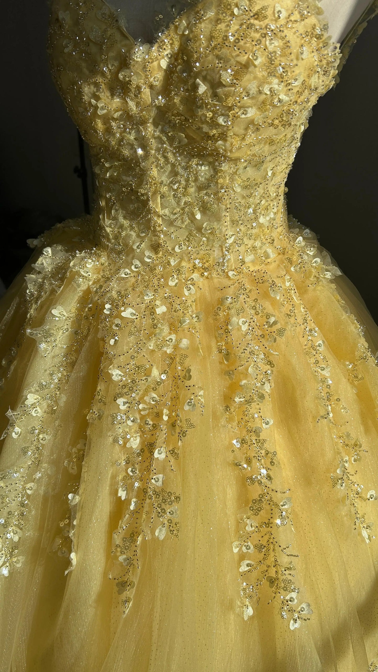 Shiny Party Dresses 15 Quinceanera Dresses Ball Gown Elegant Off Shoulder 15 Year Old Dress Customized Prom Gown Plus Size