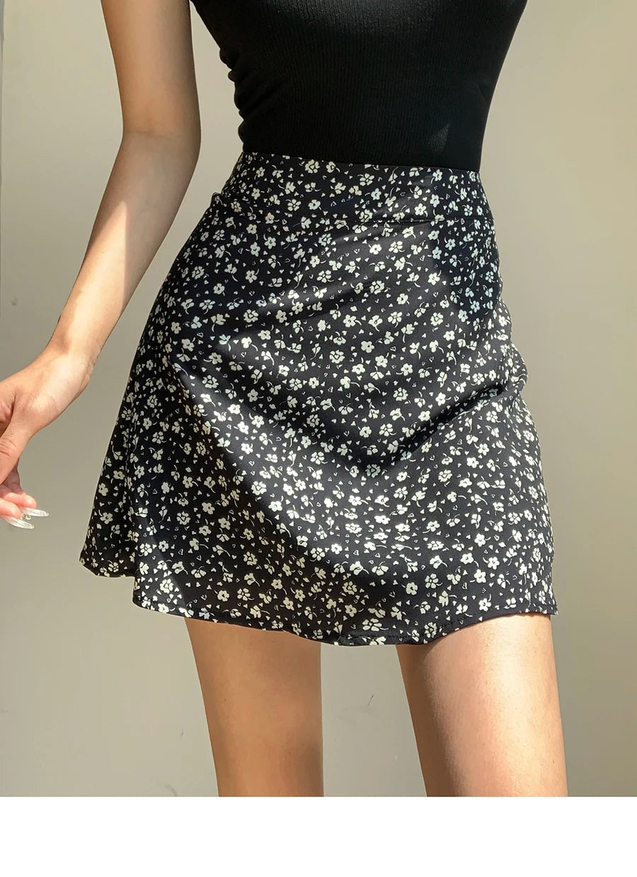 2024 Summer New Retro Vacation Style Small Floral Half Skirt High Waisted Wrap Buttocks Elegant Sweet Slim Short Skirt 06AH