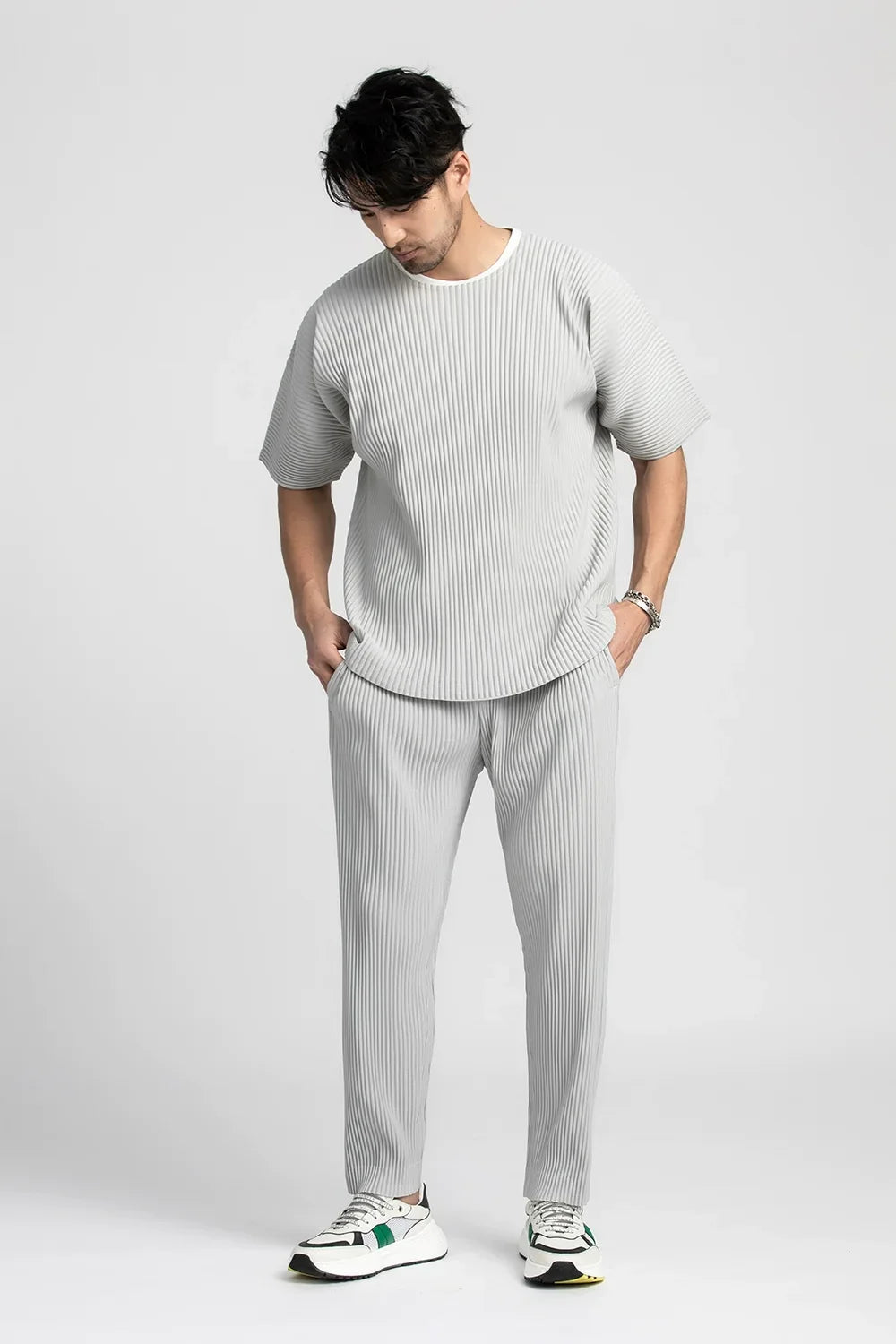 Miyake Shirt Thin Breathable Short Sleeve Round Neck T Shirt Summer Solid Sports Top Miyake Pleated Men